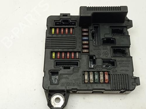 Used Fuse box RENAULT MEGANE II (BM0/1_, CM0/1_) 1.6 16V (BM0C, CM0C) (113 hp) 31132947