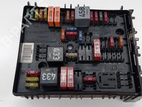 Sikringsdåse AUDI A3 (8P1) [2003-2013]  28706182