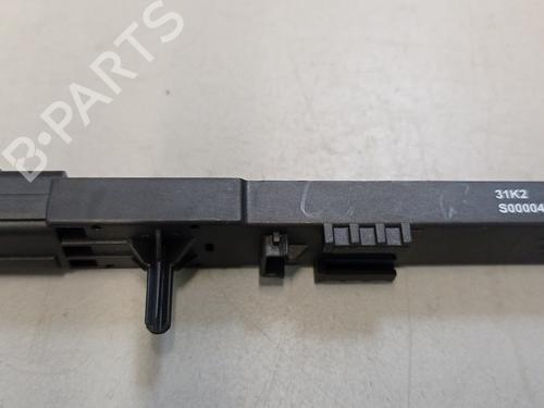 Antenne/Halterung für DS DS 5 (KF_) 2.0 Hybrid4 4x4 (163 hp) 30549521