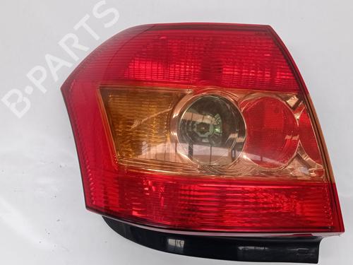 Used Right taillight TOYOTA COROLLA (_E12_) 1.4 VVT-i (ZZE120_, ZZE120R) (97 hp) 18884397