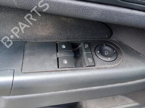 Used Left front window switch OPEL ZAFIRA / ZAFIRA FAMILY B (A05) 1.9 CDTI (M75) (150 hp) 18322642
