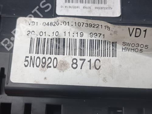 Instrument cluster VW TIGUAN (5N_) 2.0 TDI | BP29464760C47 