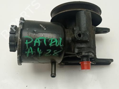 Used Steering pump NISSAN PATROL III/2 Station Wagon (W260) [1988-1998]  29907154