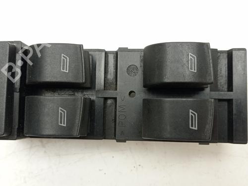 Venstre fortil elrude kontakt AUDI A6 C5 (4B2, 4B4) [1997-2005]  30901430