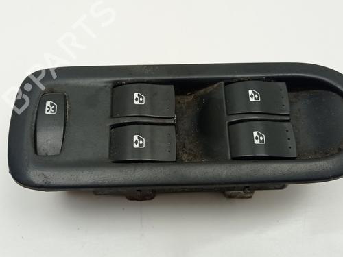 Used Left front window switch RENAULT MEGANE II Estate (KM0/1_) 1.5 dCi (KM1F) (86 hp) 30549524