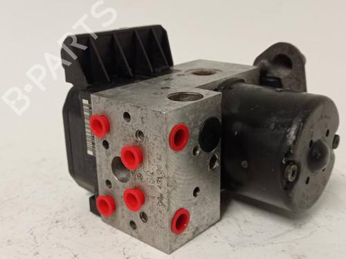 Used ABS pump MERCEDES-BENZ E-CLASS (W210) E 300 Turbo-D (210.025) (177 hp) 7092497