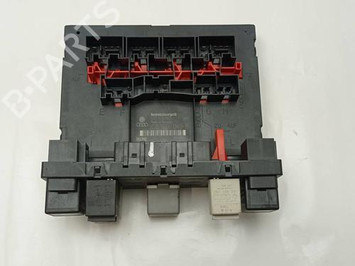 Caixa de fusíveis Caixa de fusíveis VW GOLF V (1K1) [2003-2010] 35726022 35726022
