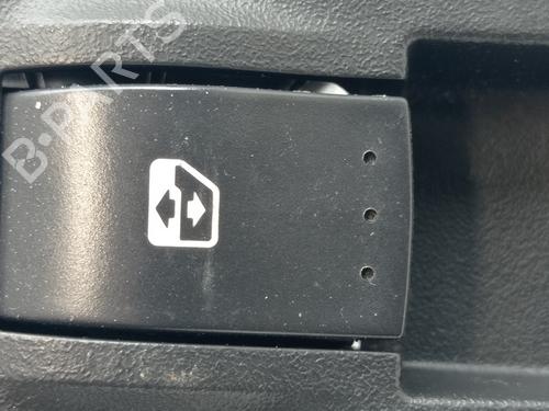 Right front window switch RENAULT MASTER III Van (FV) 2.3 dCi 100 RWD (FV0B, FV0H, FV0K) | BP30134324I26