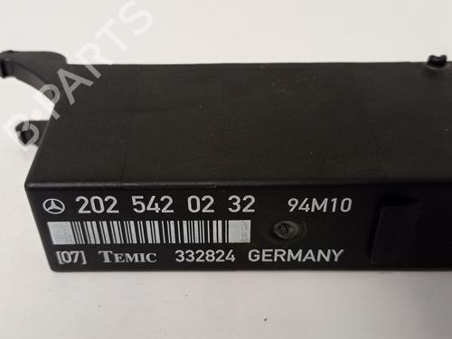 Used Electronic module MERCEDES-BENZ C-CLASS (W202) C 220 D (202.121) (95 hp) 22446995