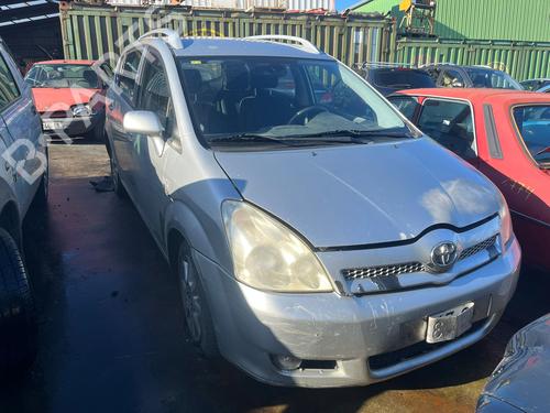 Used Parts TOYOTA COROLLA Verso (ZER_, ZZE12_, R1_) 2.0 D-4D (CUR10_, CUR10R) (116 hp) 4389890