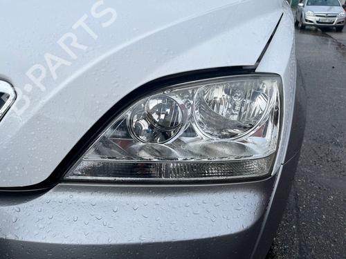 Used Left headlight KIA SORENTO I (JC) [2002-2011]  31946998