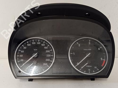 Used Instrument cluster BMW 3 (E90) 318 d (143 hp) 18467600