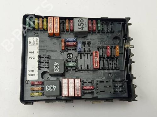 Used Fuse box Fuse box 39386605 39386605
