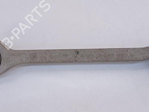 Used Right front suspension arm AUDI A4 B5 Avant (8D5) 1.9 TDI (110 hp) 24894217