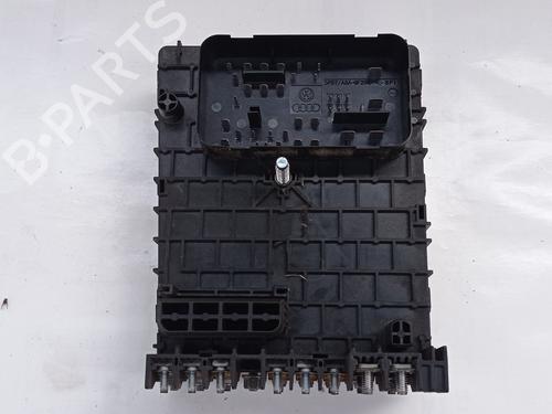 Fuse box VW PASSAT B6 (3C2) 2.0 TDI | BP10568376E1 