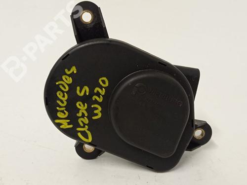 Used Throttle body Throttle body MERCEDES-BENZ S-CLASS (W220) S 320 (220.065, 220.165) (224 hp) 7475039 7475039