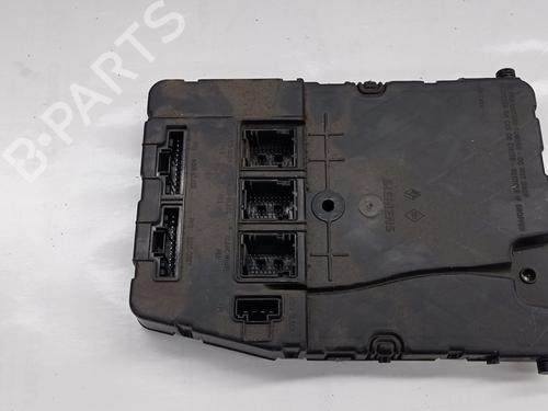Used Fuse box RENAULT MEGANE II (BM0/1_, CM0/1_) 1.5 dCi (BM0F, BM0T, BM2B, CM0F, CM0T) (82 hp) 10568542