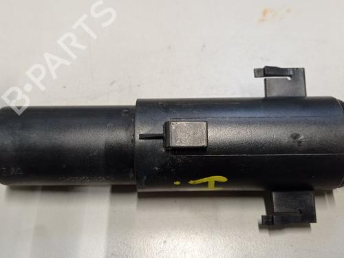 Used Headlight washer BMW 3 (E90) 318 d (143 hp) 30640540