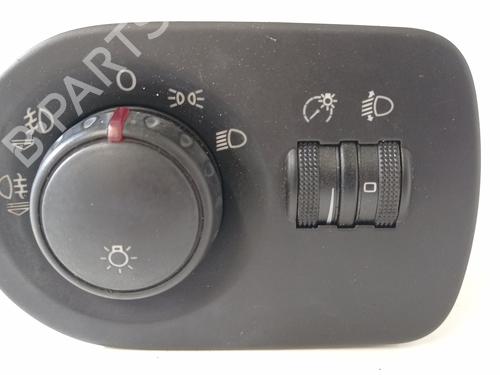 Used Headlight switch SEAT LEON (1P1) 2.0 TDI 16V (140 hp) 7401401
