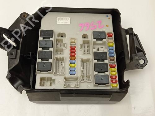 Used Fuse box Fuse box 37639312 37639312