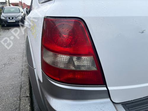 Feu arrière gauche KIA SORENTO I (JC) [2002-2011]  31947000