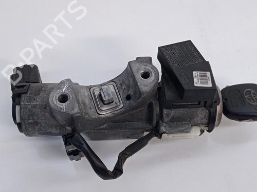 Ratlås/Tændingslås TOYOTA AVENSIS Saloon (_T25_) 2.0 D-4D (CDT250_, CDT250R) (116 hp) 30906020