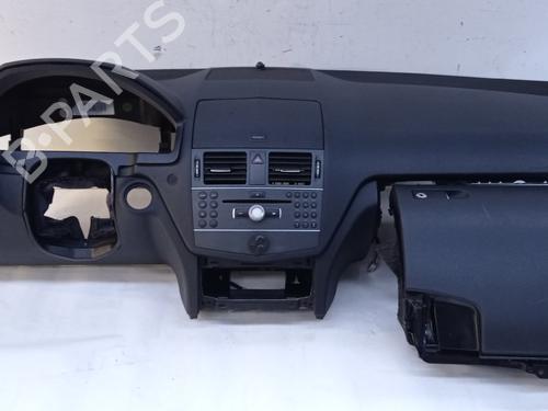 Used Dashboard MERCEDES-BENZ C-CLASS (W204) C 200 CDI (204.001) (136 hp) 31584933