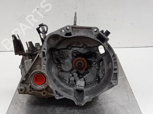Used Gearbox NISSAN MICRA III (K12) 1.2 16V (80 hp) 26215062