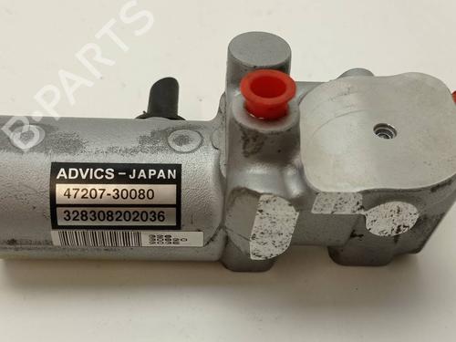 Used Brake master cylinder Brake master cylinder LEXUS IS I (_E1_) [1999-2005] 36670654 36670654