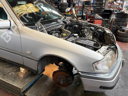 right-front-fenders-mercedes-benz-c-class-w202-1993-1994-1995-1996-1997-1998-1999-2000-31805984 main image