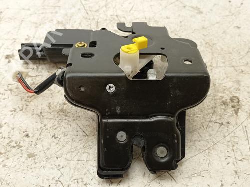 Used Tailgate lock MAZDA 3 Saloon (BK) 1.6 (BK12) (105 hp) 8107528