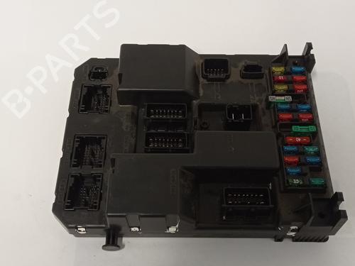 Zekeringkast PEUGEOT 307 Break (3E) 2.0 (136 hp) 8670810