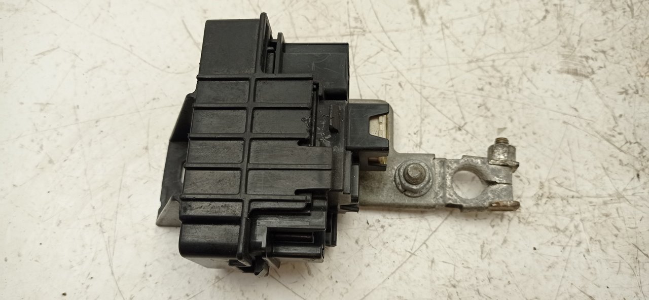 Fuse box TOYOTA PRIUS Liftback (_W2_) 1.5 Hybrid (NHW20_) ...