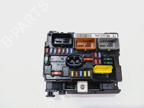 Fuse box CITROËN C3 II (SC_) 1.6 HDi | BP36920321E1 - Image 3