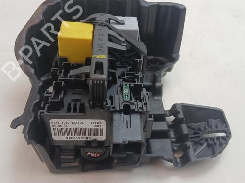 Used Fuse box Fuse box 36932343 36932343