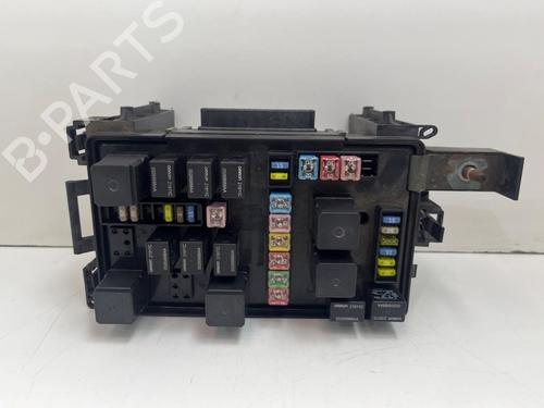 Used Fuse box Fuse box 37089154 37089154