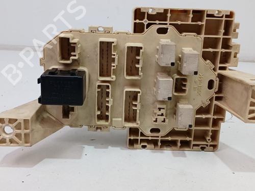 Used Fuse box Fuse box 36923857 36923857