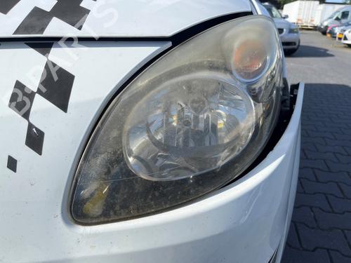 Venstre forlygte Venstre forlygte RENAULT TWINGO II (CN0_) 1.2 (CN0D) (58 hp) 39742191 39742191