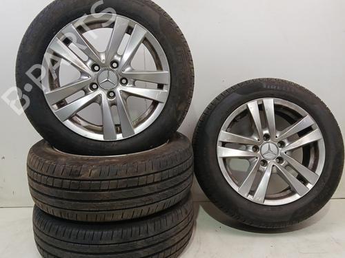 Set di cerchi Set di cerchi MERCEDES-BENZ C-CLASS (W203) C 180 Kompressor (203.046) (143 hp) 37516608 37516608