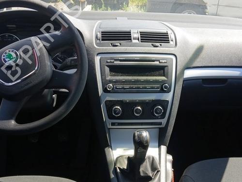 Used Glove box Glove box 37169824 37169824