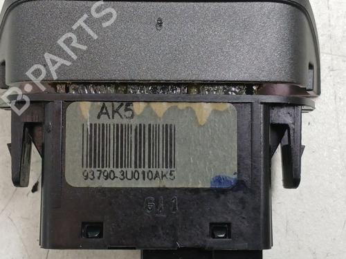 Warning switch KIA SPORTAGE III (SL) 1.6 GDI | BP39140374I22 - Image 3