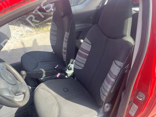 Sæde sæt Sæde sæt CITROËN C1 (PM_, PN_) 1.0 (68 hp) 39742178 39742178