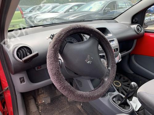 Used Steering column stalk Steering column stalk PEUGEOT 107 (PM_, PN_) 1.0 (68 hp) 40117468 40117468