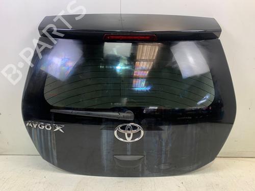 tailgate-toyota-aygo-x-_b7_-2022-36932878 main image
