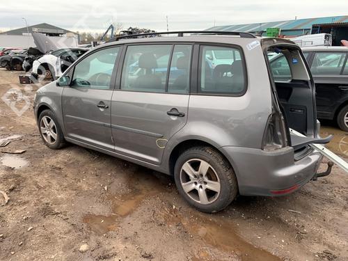 Gummiliste Gummiliste VW TOURAN (1T1, 1T2) 1.4 TSI (140 hp) 36930332 36930332