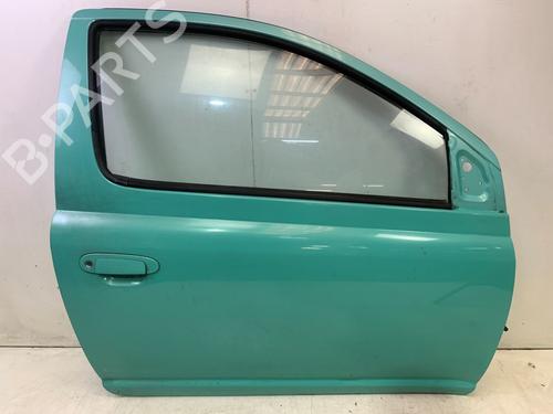 Dør højre fortil Dør højre fortil TOYOTA YARIS (_P1_) 1.0 (SCP10_, SCP10R) (68 hp) 37611639 37611639