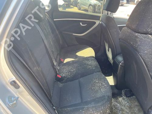 rear-left-seatbelt-hyundai-i30-estate-gd-2012-36933470 main image