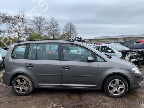 Puente trasero Puente trasero VW TOURAN (1T1, 1T2) 1.4 TSI (140 hp) 36930299 36930299
