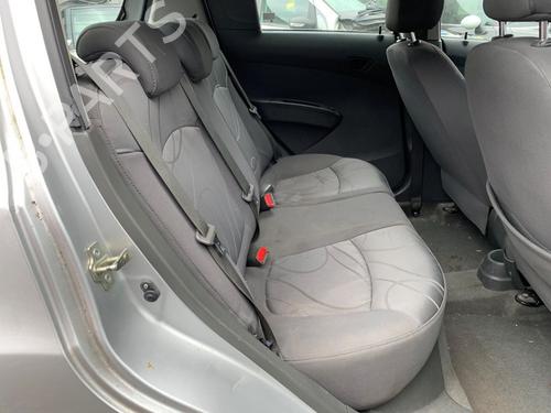 Sikkerhedssele bag højre Sikkerhedssele bag højre CHEVROLET SPARK (M300) 1.0 LPG (65 hp) 37516676 37516676
