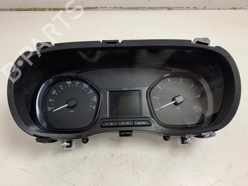 instrument-cluster-toyota-proace-van-mdz_-2016-36924042 main image